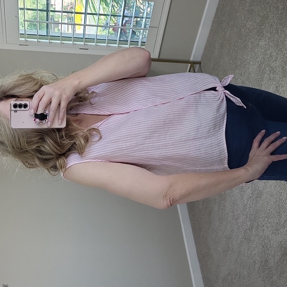 Tommy Bahama Pink and White Linen Blend Tie Front Button Up Shirt Size M… - Picture 2 of 11